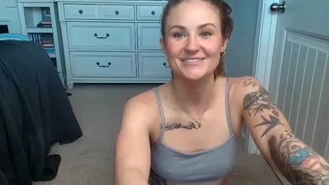 Hannah Lee online show from 02.07.25