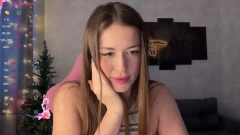 Snapshot of stacywells chatting on 12.20.25 Stacy online show from 12.20.25