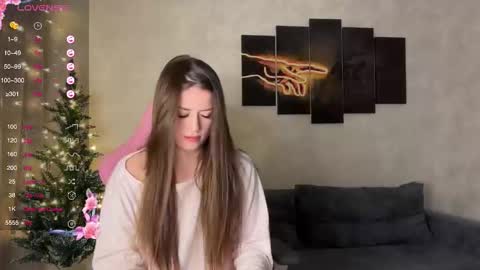 Snapshot of stacywells chatting on 12.22.25 Stacy online show from 12.22.25