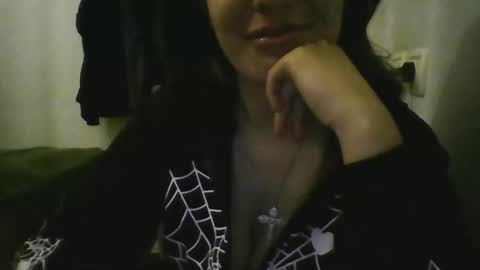 Snapshot of starlesseyes chatting on 01.06.25 starlesseyes online show from 01.06.25