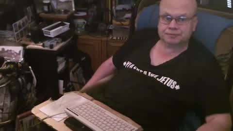 Snapshot of starterxyman chatting on 10.04.25 starterxyman online show from 10.04.25