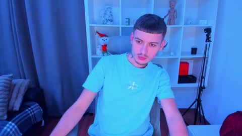 Snapshot of stashott69 chatting on 12.15.25 STAS online show from 12.15.25