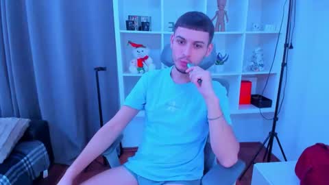 Snapshot of stashott69 chatting on 12.22.25 STAS online show from 12.22.25