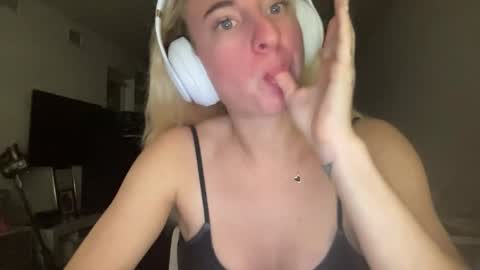 Stassiethatsororitygirl online show from 01.19.26