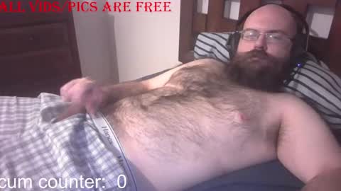 Snapshot of stealthytuna95 chatting on 09.18.25 mike online show from 09.18.25