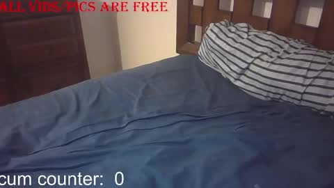 Snapshot of stealthytuna95 chatting on 10.03.25 mike online show from 10.03.25