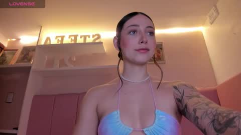 Stefa Gomez  online show from 11.22.25