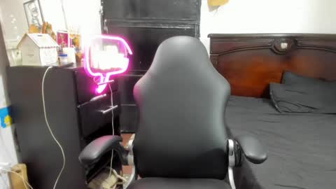 Snapshot of stefan_litleee chatting on 02.27.26 julieth-cancer online show from 02.27.26