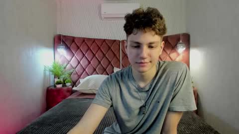 Snapshot of stefanbev chatting on 03.04.26 Esrefan online show from 03.04.26