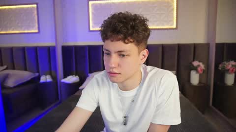 Snapshot of stefanbev chatting on 03.12.26 Esrefan online show from 03.12.26