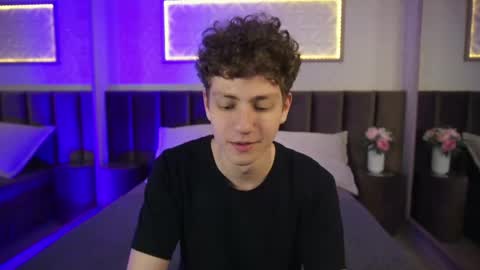 Snapshot of stefanbev chatting on 04.15.26 Esrefan online show from 04.15.26