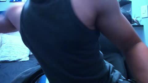 Snapshot of stefann_salvatore chatting on 10.15.25 Stefann Salvatore online show from 10.15.25