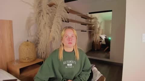 Stefanny   online show from 03.08.25