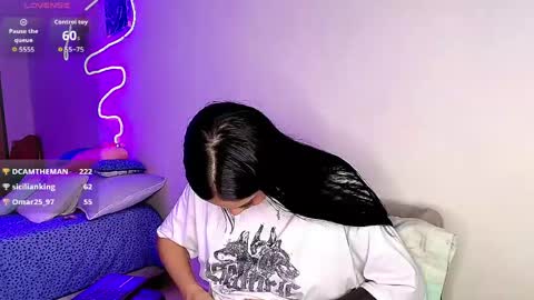 Snapshot of stefanny_pllus chatting on 06.04.26 Im MiaIts my first day here online show from 06.04.26