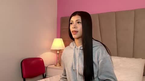 stefanybloom online show from 05.19.26