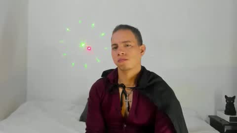 Snapshot of stefen_miller chatting on 11.01.25 Stefen miller online show from 11.01.25