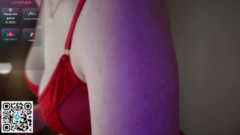 STEFI  Streams every day from 10 PM GTM1  online show from 04.05.26