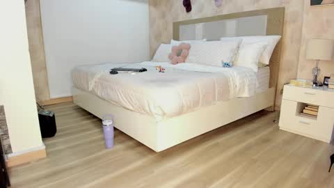 Zuly online show from 04.09.26