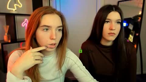 Snapshot of stella_flower chatting on 03.15.26 stella_flower online show from 03.15.26