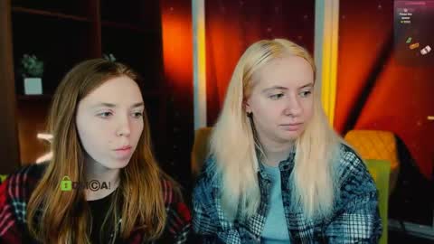 Snapshot of stella_flower chatting on 03.19.26 stella_flower online show from 03.19.26