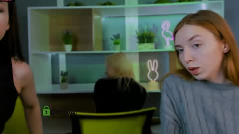 Snapshot of stella_flower chatting on 03.23.26 stella_flower online show from 03.23.26