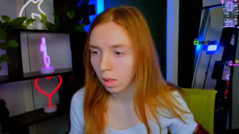 Snapshot of stella_flower chatting on 03.31.26 stella_flower online show from 03.31.26