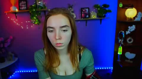 Snapshot of stella_flower chatting on 04.13.26 stella_flower online show from 04.13.26