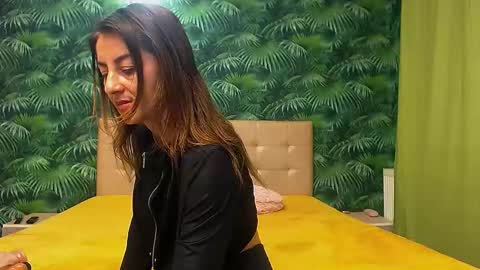 Snapshot of stella_john chatting on 12.06.24 Stella John online show from 12.06.24