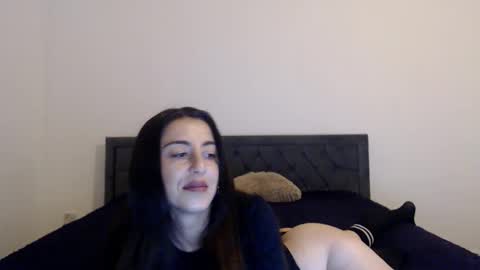 Snapshot of stella_john chatting on 10.03.25 Stella John online show from 10.03.25