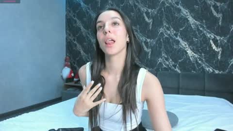 Stella online show from 03.31.26