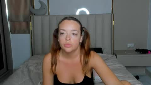 Snapshot of stellaa_queen chatting on 04.18.26 stella online show from 04.18.26