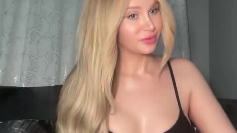 Stella Bella online show from 03.15.26