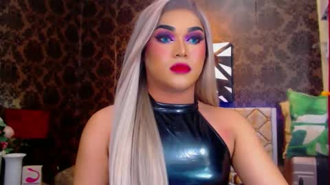 Snapshot of stellagrayts chatting on 01.11.25 CALL ME STELLA online show from 01.11.25