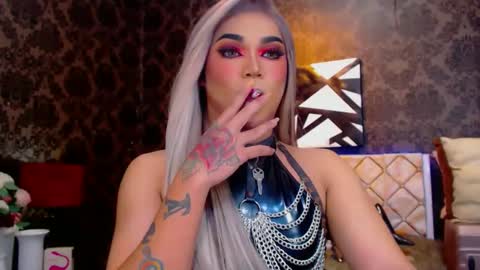 Snapshot of stellagrayts chatting on 01.17.25 CALL ME STELLA online show from 01.17.25