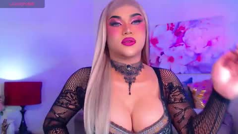 Snapshot of stellagrayts chatting on 10.20.25 CALL ME STELLA online show from 10.20.25