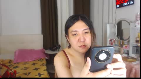 Snapshot of stellahugets chatting on 04.28.26 Stella online show from 04.28.26