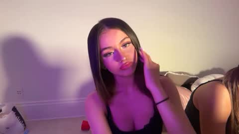 Snapshot of stellapearl chatting on 09.18.25 stellapearl online show from 09.18.25