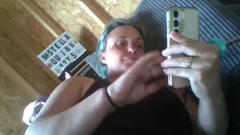 Stella online show from 12.17.25