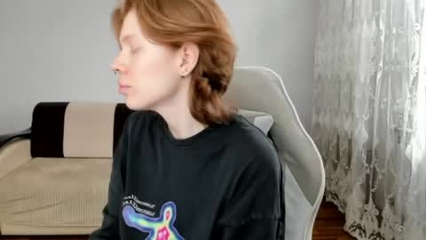 Snapshot of stellaswen chatting on 04.26.26 S T E L L A online show from 04.26.26