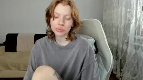 Snapshot of stellaswen chatting on 05.12.26 S T E L L A online show from 05.12.26
