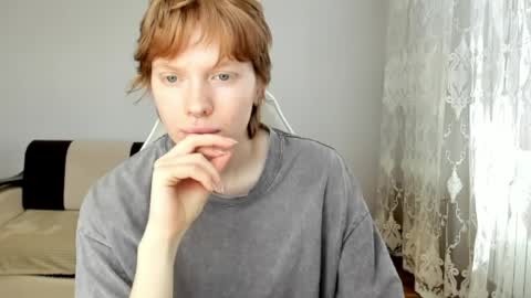 Snapshot of stellaswen chatting on 05.17.26 S T E L L A online show from 05.17.26
