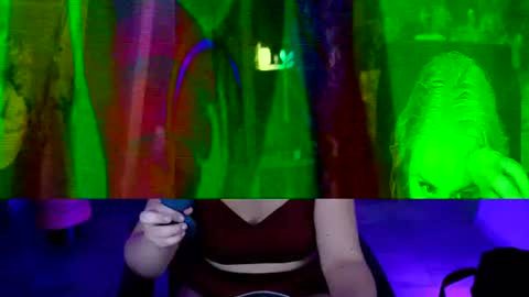 Snapshot of stellawatts chatting on 07.11.26 Stella online show from 07.11.26