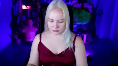 Snapshot of stellawatts chatting on 07.12.26 Stella online show from 07.12.26