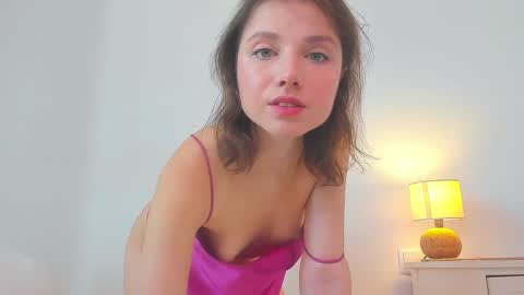 stellawells online show from 01.05.25