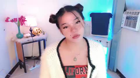 Snapshot of stellaxtemptationx chatting on 10.30.25 Stella sweet online show from 10.30.25