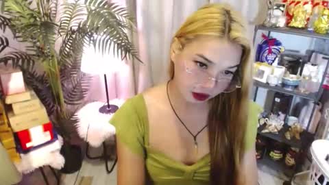 Snapshot of stellaxtemptationx chatting on 04.14.26 Stella sweet online show from 04.14.26