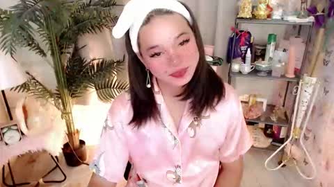 Snapshot of stellaxtemptationx chatting on 05.05.26 Stella sweet online show from 05.05.26