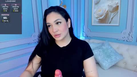 Snapshot of stephania_diamond chatting on 10.05.25         online show from 10.05.25