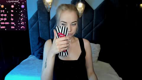 Snapshot of stephanie_sea chatting on 01.26.25 Stephanie Sea online show from 01.26.25