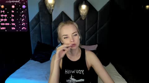 Snapshot of stephanie_sea chatting on 02.05.25 Stephanie Sea online show from 02.05.25